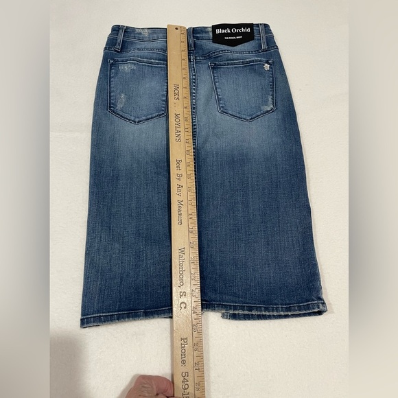 Black orchard, the pencil skirt, denim factory, distressed size 29 cool & comfy - Picture 4 of 9